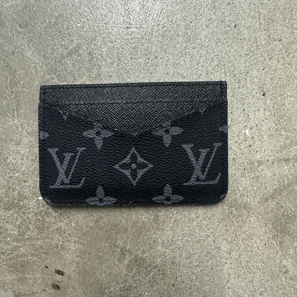 Lv card holder